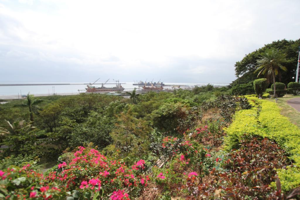 แอเรีย เบ้ดแอนด์เบรคฟาสต์ Bed & Breakfast เมืองฮวาเหลียน ภายนอก รูปภาพ